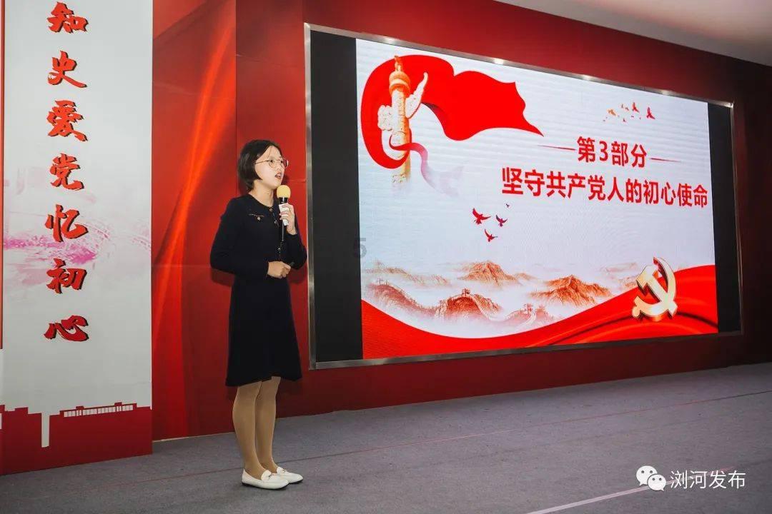 感觉自己被家人管的要神经！得不到别人的理解，更压抑！更难受！每天连个说话的人都没有！就想发泄出来